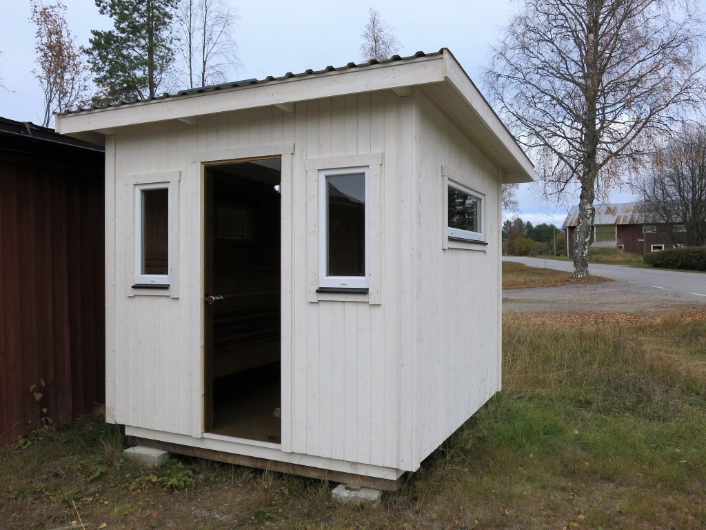färdig bastustuga