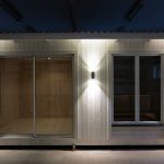 Bastu med utebelysning up and downlight