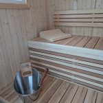 Bastustuga med litet omklädningsrum