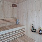 Bastustuga med litet omklädningsrum