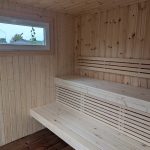 Bastustuga med litet relaxrum