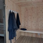 Bastustuga med litet omklädningsrum